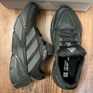 NWT & FREE SHIPPING- ADIDAS Adistar 1 Women’s Athletic Sneaker